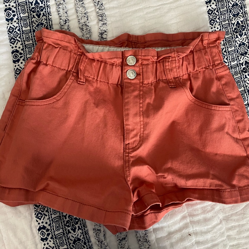 Wild Fable Salmon Shorts :))
